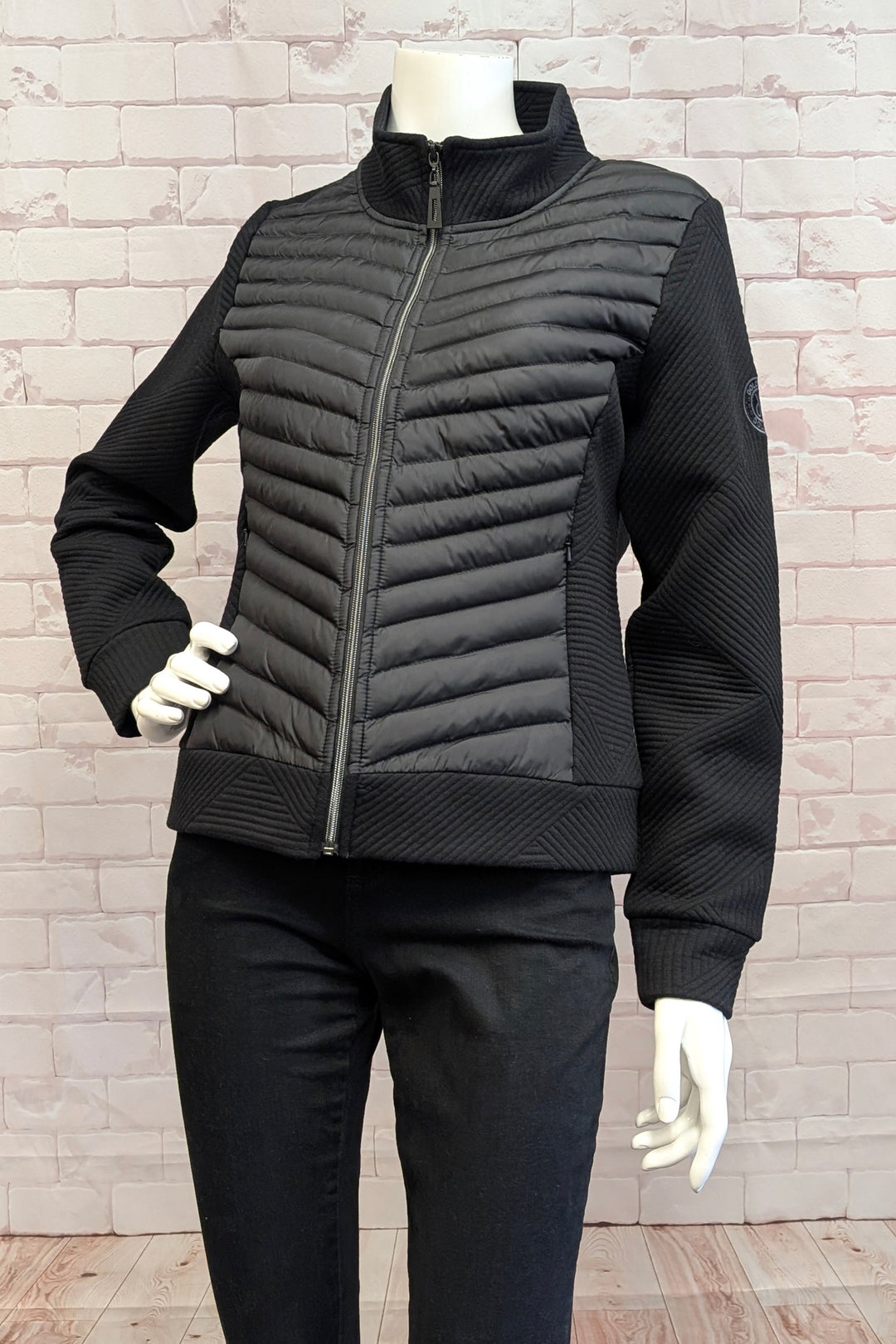 GRAPHIC LINES & PUFFY ZIP JACKET