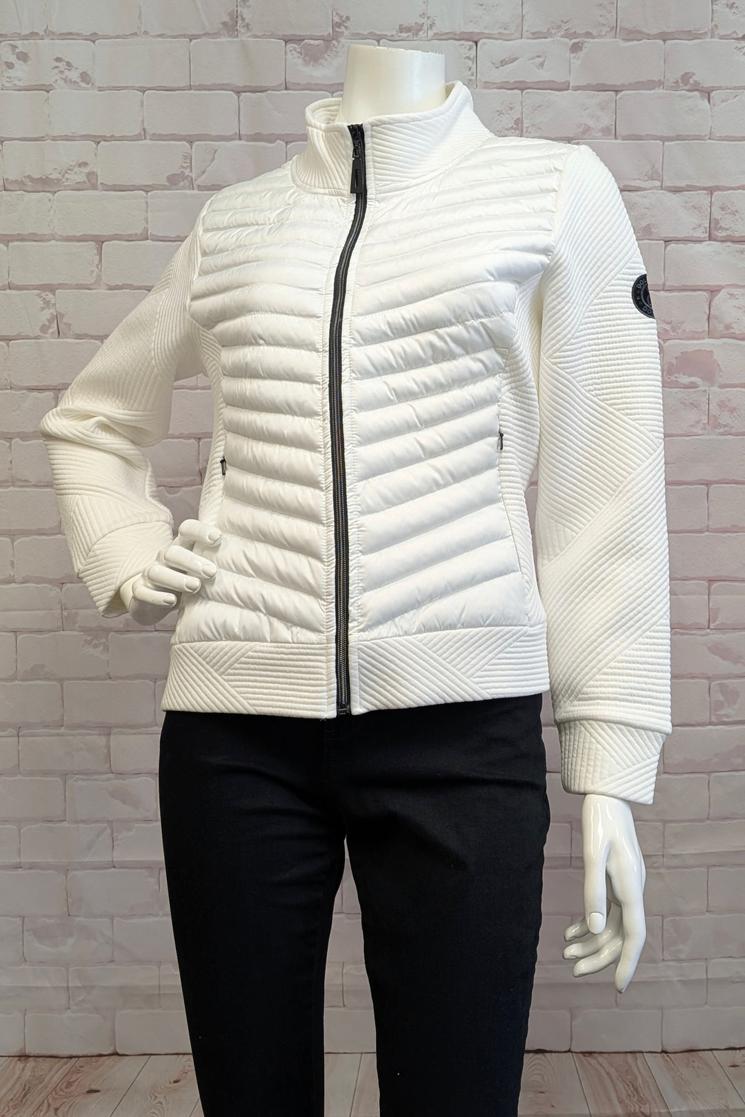 GRAPHIC LINES & PUFFY ZIP JACKET