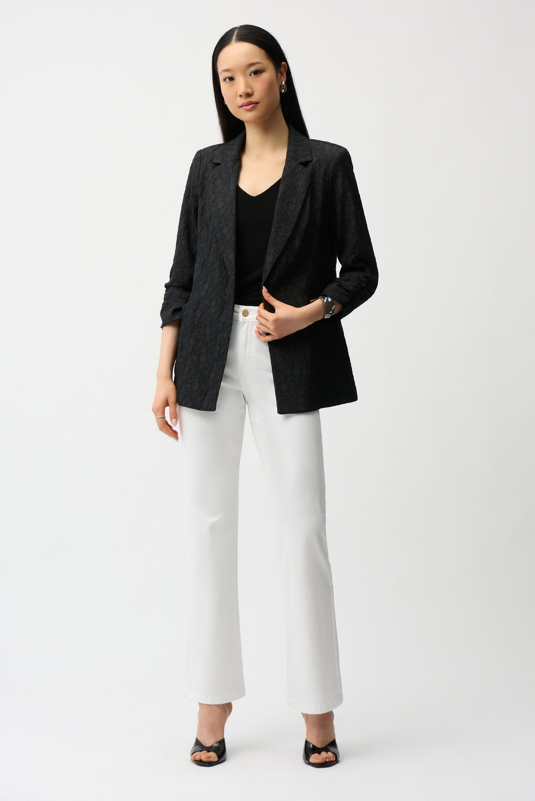 TEXTURED ROUCHED SLEEVE BLAZER