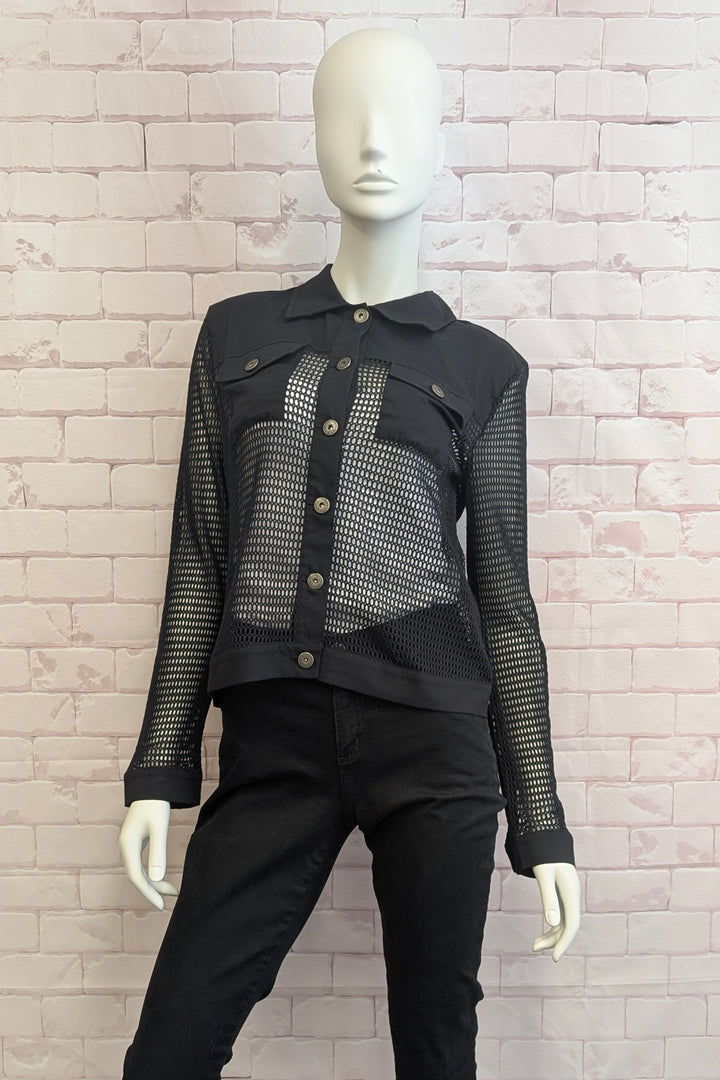 SIGNATURE JACKET WITH MESH