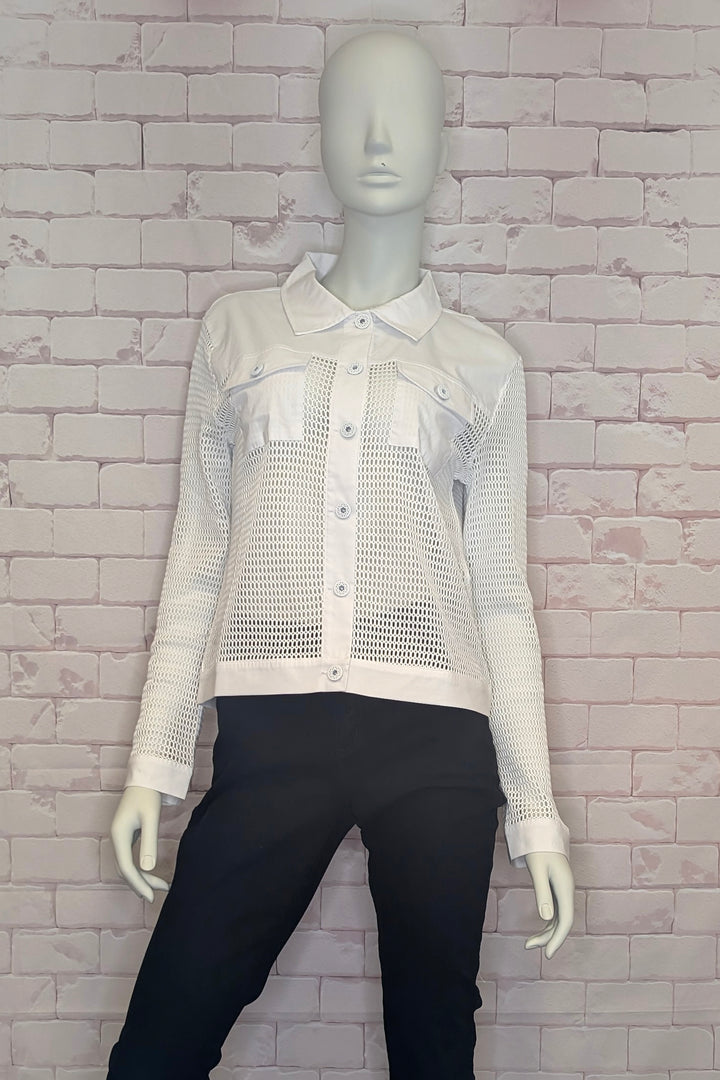 SIGNATURE JACKET WITH MESH