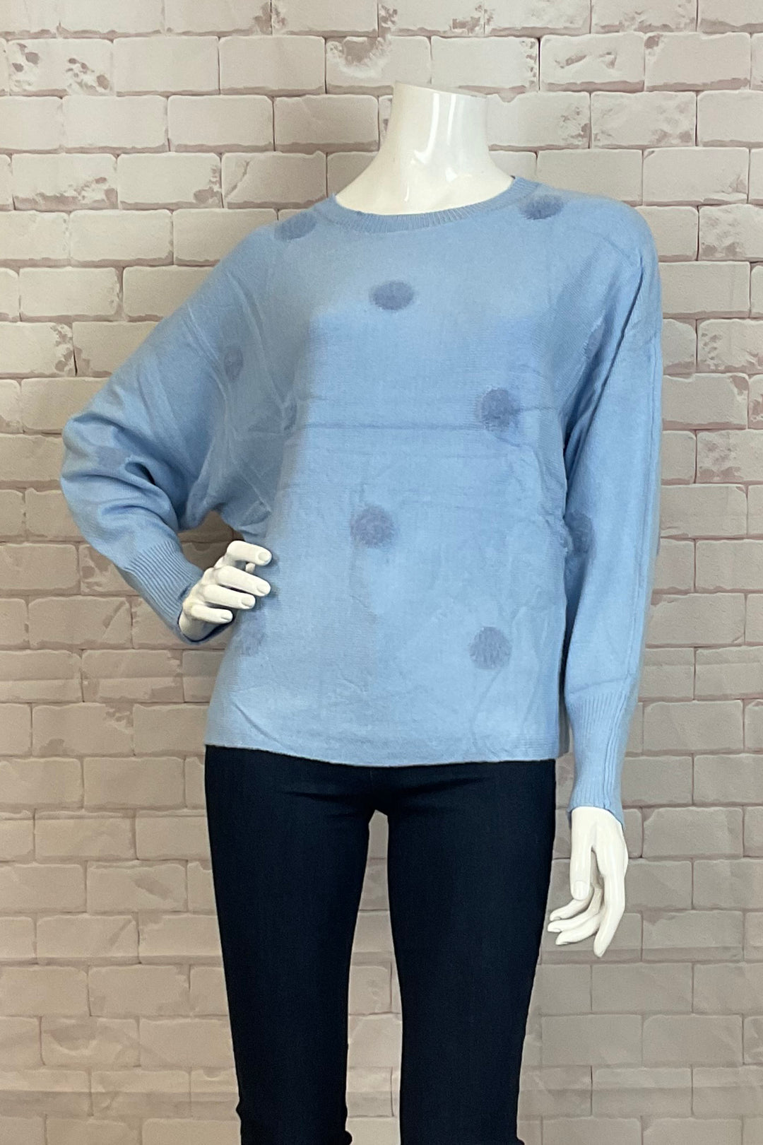 Etern Fall 2024 Spotted with cute dots and contrast ribbed details along the neckline and cuffs. Its super soft and lightweight fabric will keep you comfortable, while its diamond knit print adds a touch of neat style and flash!