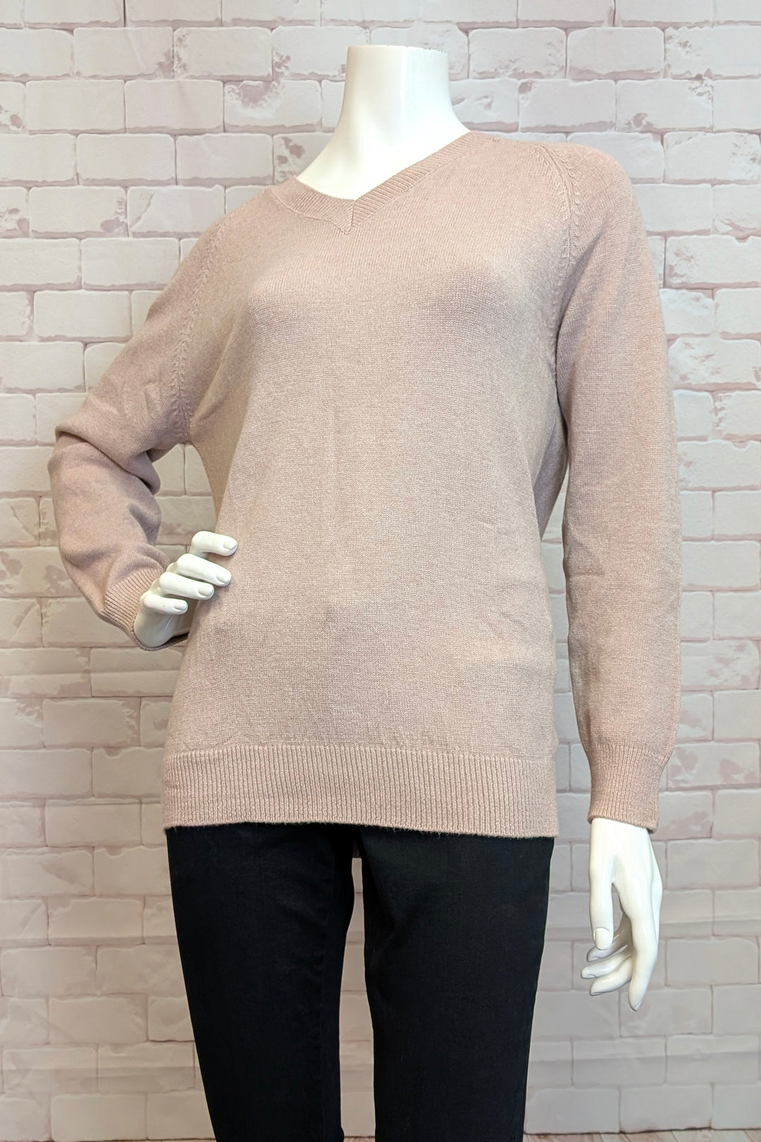 LS V-NECK TOP