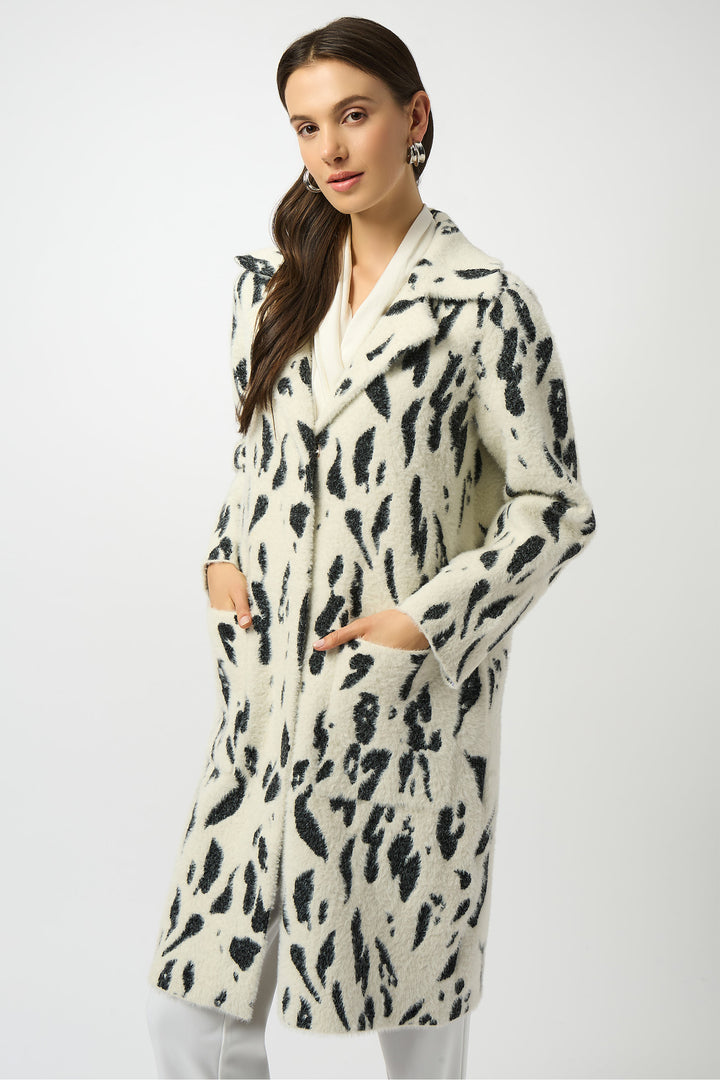 FEATHER YARN ANIMAL COAT WITH FAUX FUR