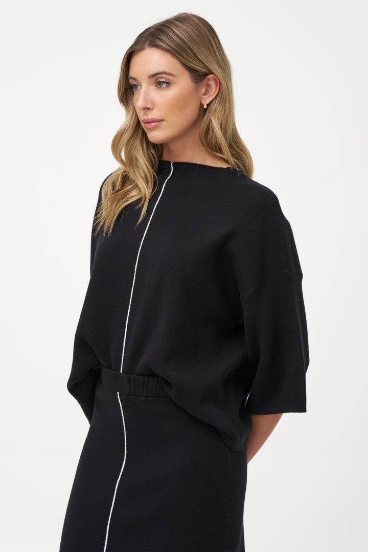 DOLMAN TOP WITH CONTRAST SEAM