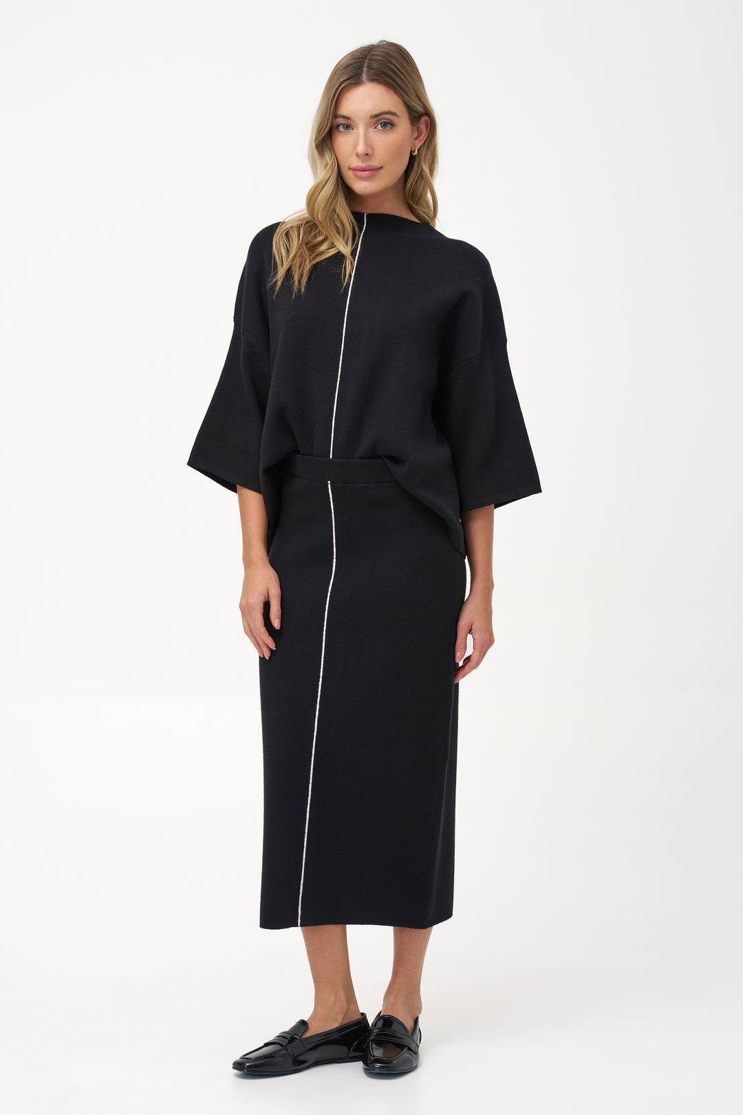 DOLMAN TOP WITH CONTRAST SEAM