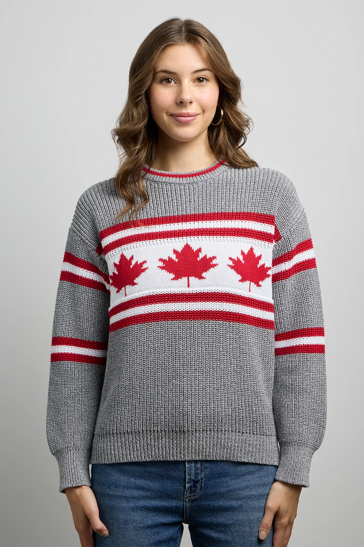 CANADA KNITWEAR Fall 2025 
Featuring three charming maple leaves, this sweater boasts a super soft knit fabric that feels like a warm hug. 