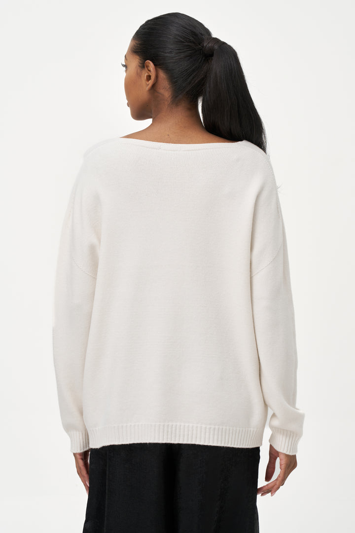 V-NECK TOP WITH SPLATTER PRINT