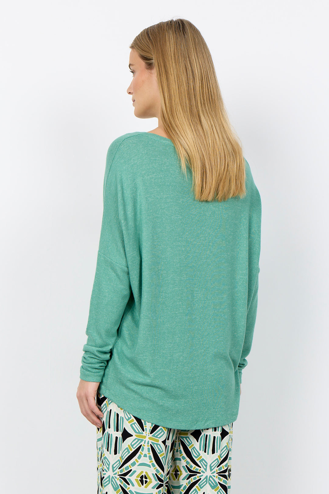 BIARA DOLMAN SWEATER TOP