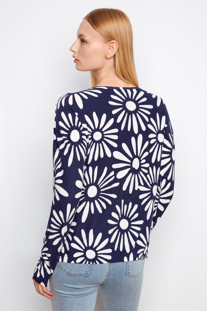 DAISY PRINT LS V-NECK