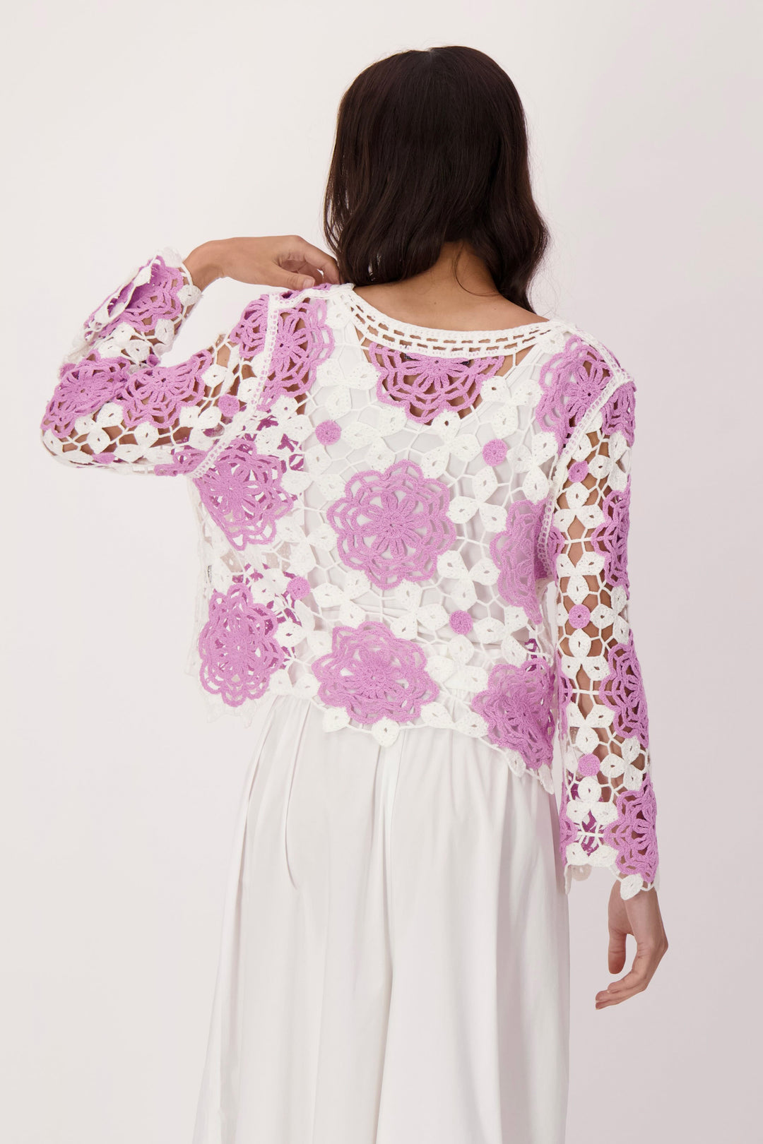 FLORAL CROCHET SWEATER TOP