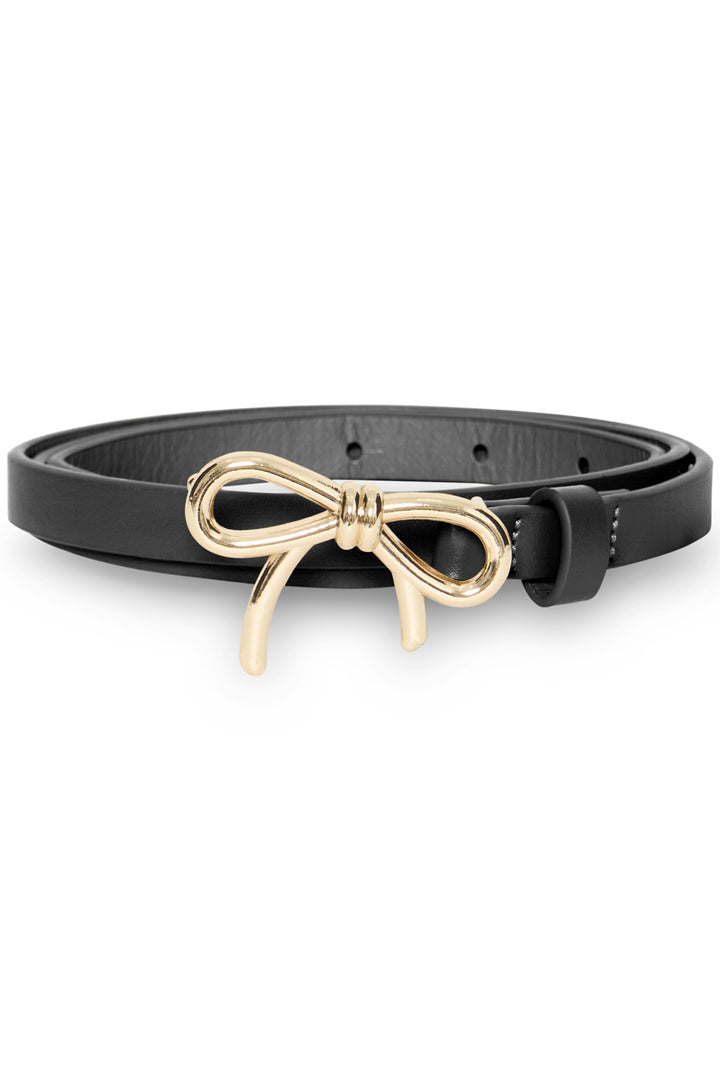 ICHI Fall 2025 
This slim and sleek skinny belt effortlessly complements any skirt or pants, adding a polished touch to your daily outfits. 