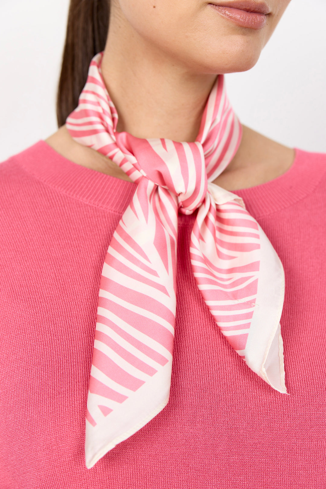 LEAF PRINT SCARF