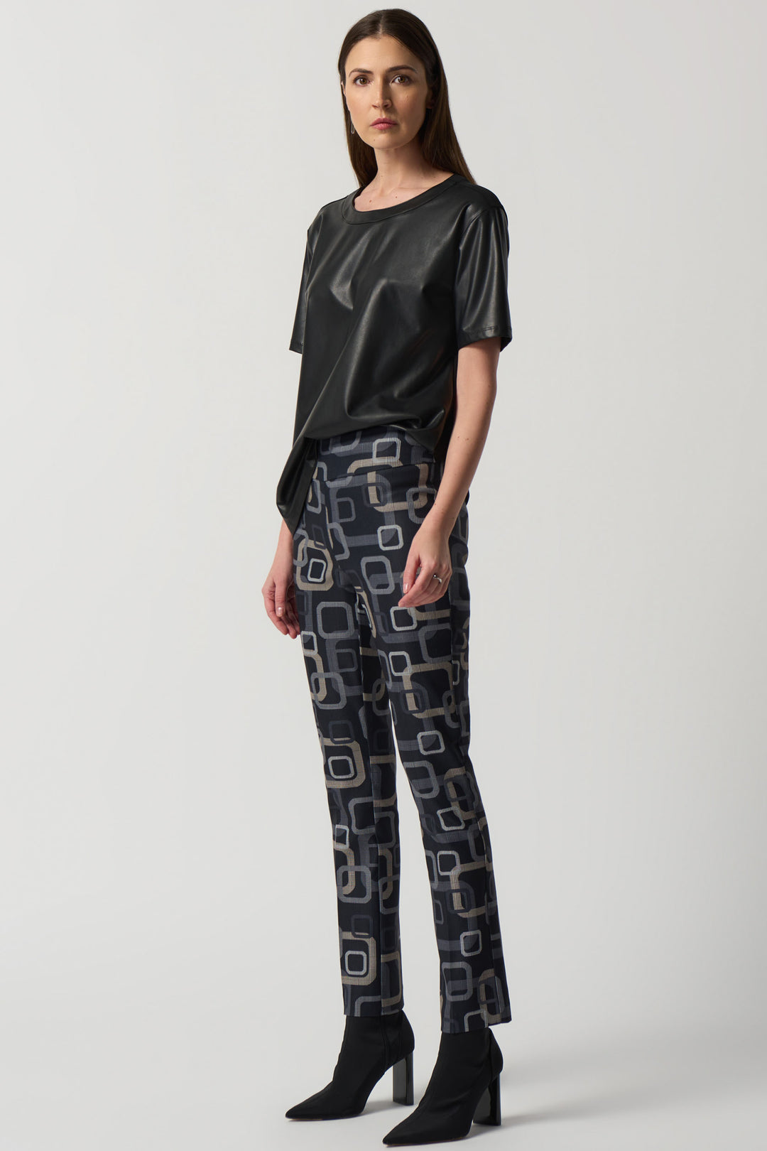 This pant features a classic plaid print that will give you a fashion-forward look. 