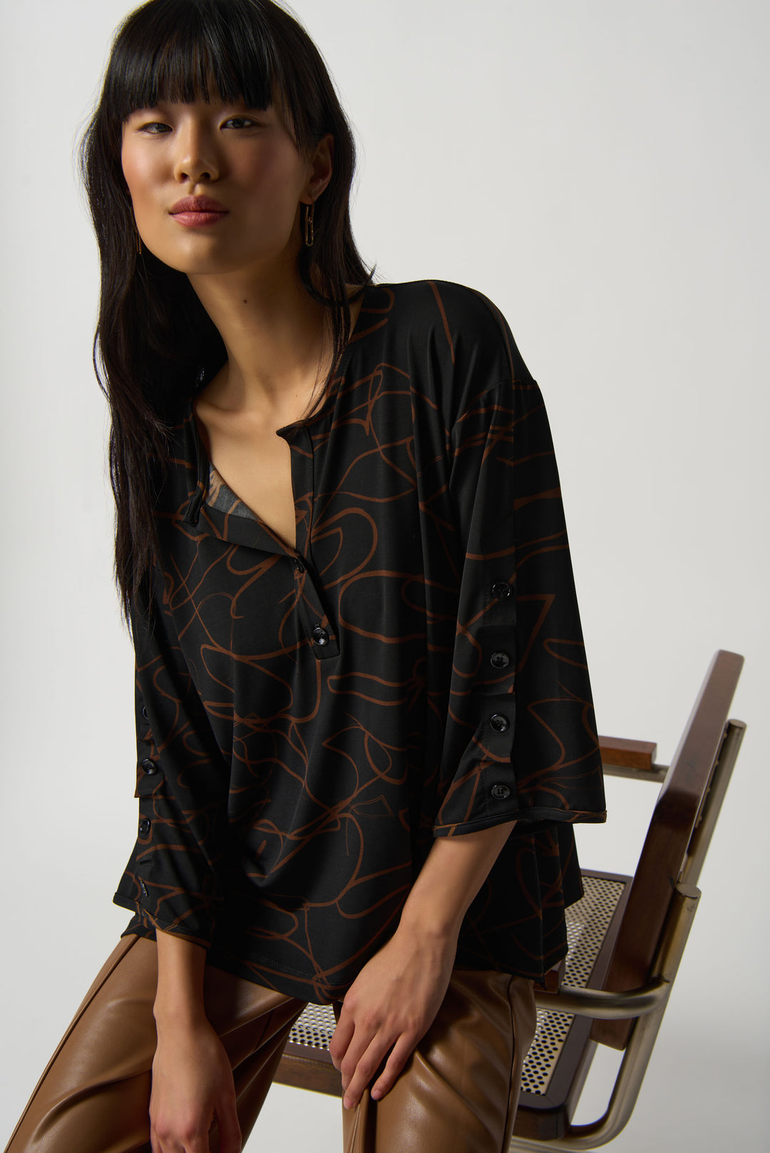 ABSTRACT PRINT 3/4 SLEEVE TOP