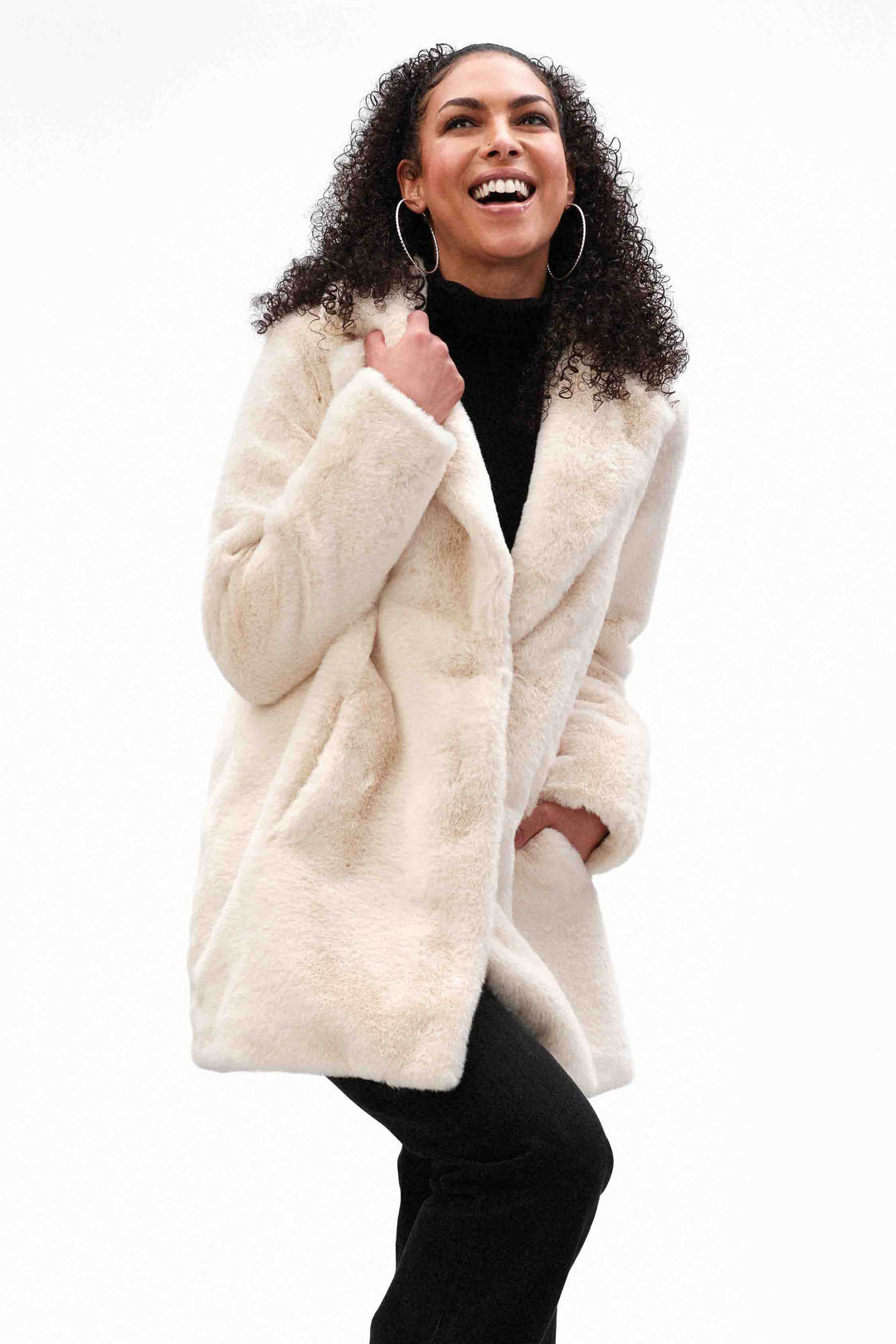 Funsport Fall 2024  This coat is a perfect blend of fun and elegance, featuring a wide notched collar and super lavish faux fur. Stay cozy and chic with the lined interior and convenient front pockets. 