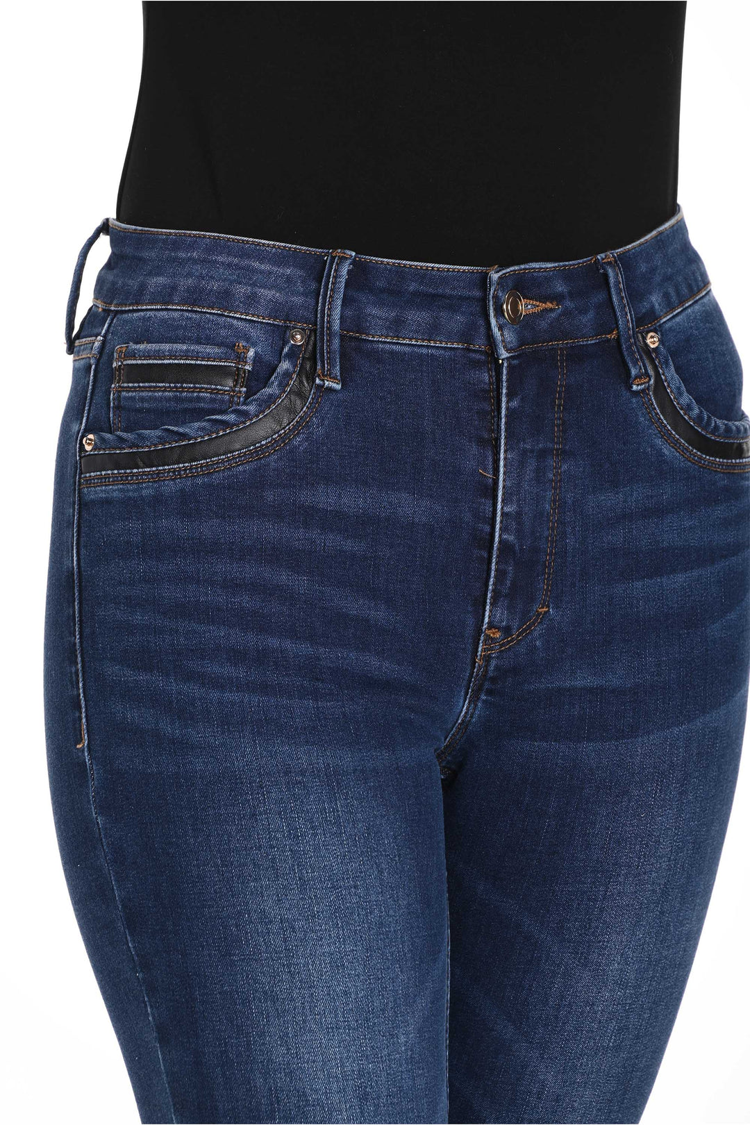 SLIM JEAN WITH POCKET TRIM