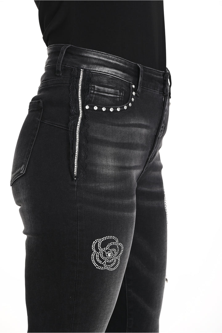 SLIM JEAN WITH BLING ROSES