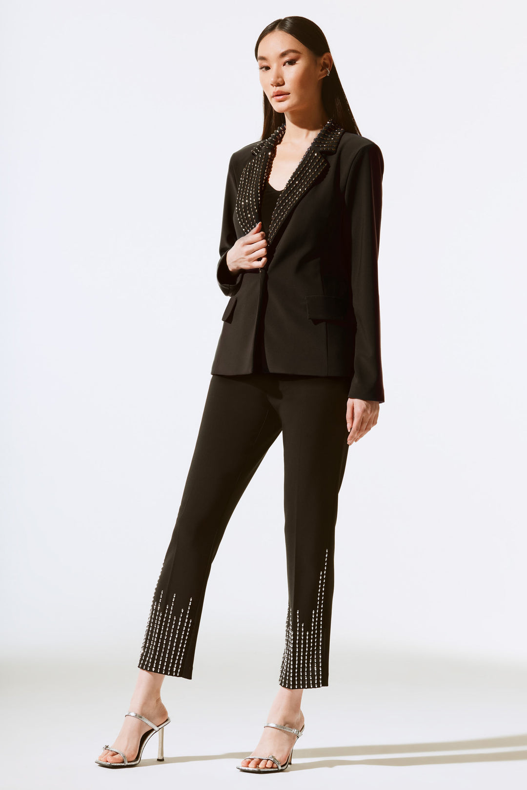 BEADED LAPEL BLAZER