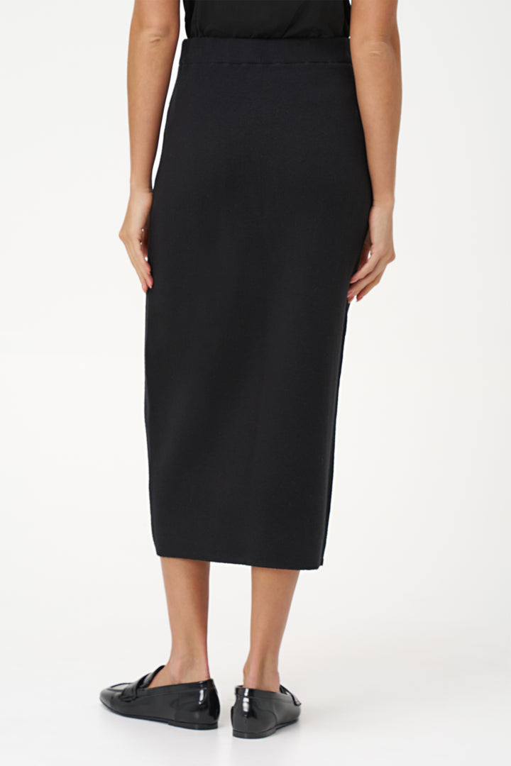 BLACK KNIT SKIRT WITH CONTRAST SEAM