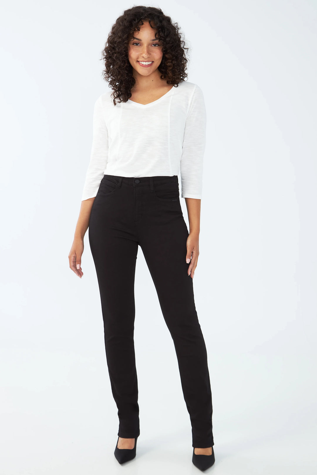 FDJ Fall 2024 With a wonderwaist for a slimmer fit, smaller size, medium stretch for a firm feel and a high-rise five-pocket design, these jeans are designed to help you look and feel your best!