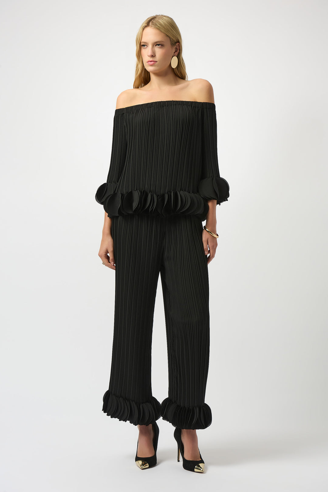 BLACK PLEATED PANT WITH CIRCLE HEM