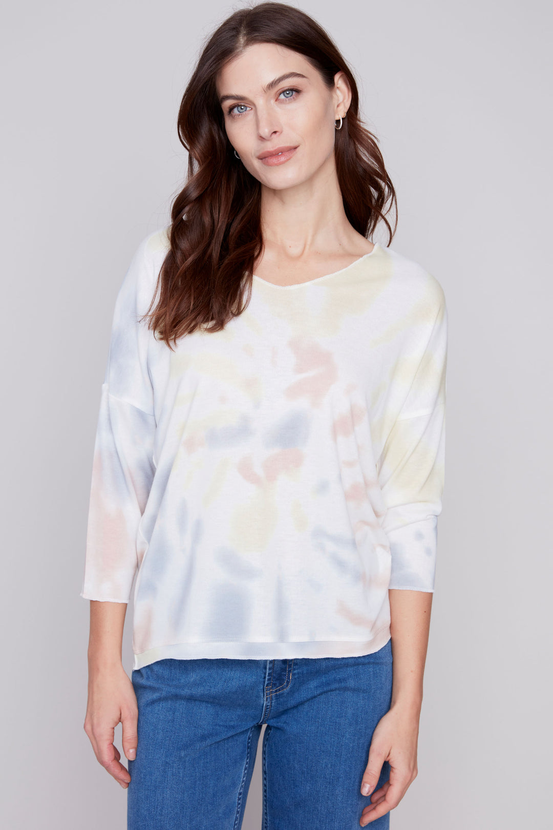 This effortless and comfortable tie dye top is the perfect addition for your summer wardrobe. 