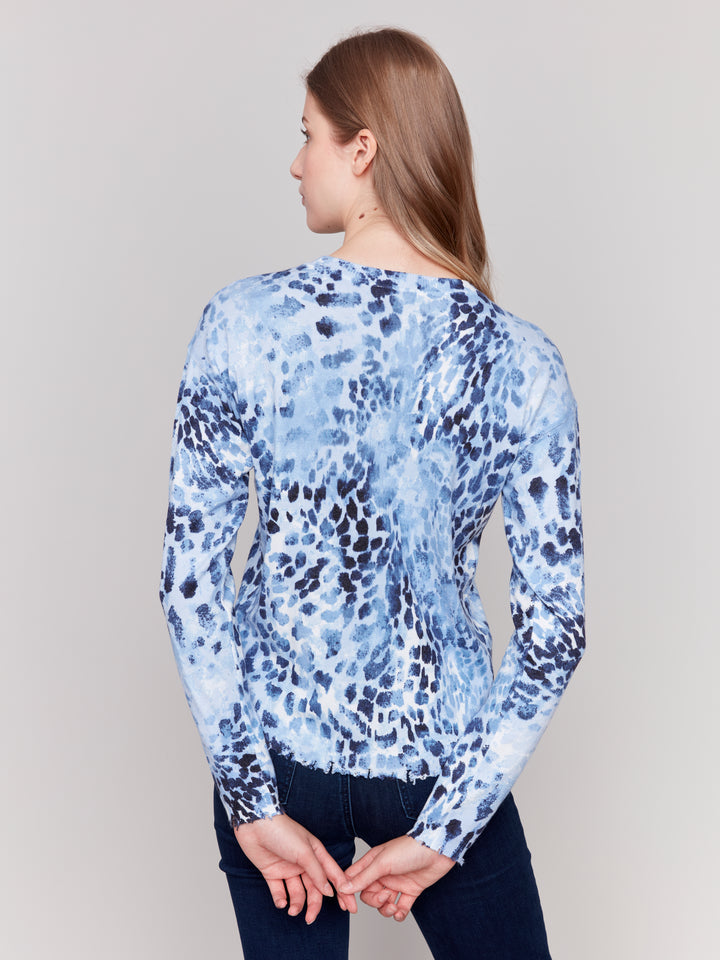 ANIMAL SPOTS RIPPED HEM TOP