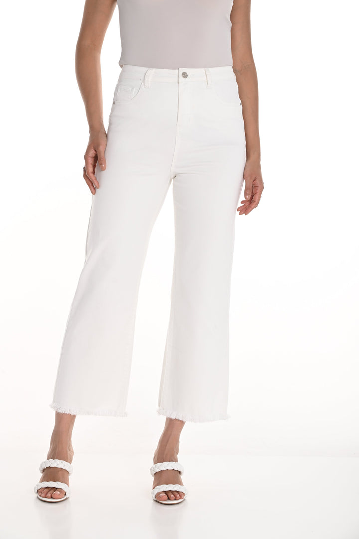 Frank Lyman Spring 2025 
They are a classic looser fit. The frayed hems are what make these jeans standout from the crowd! 