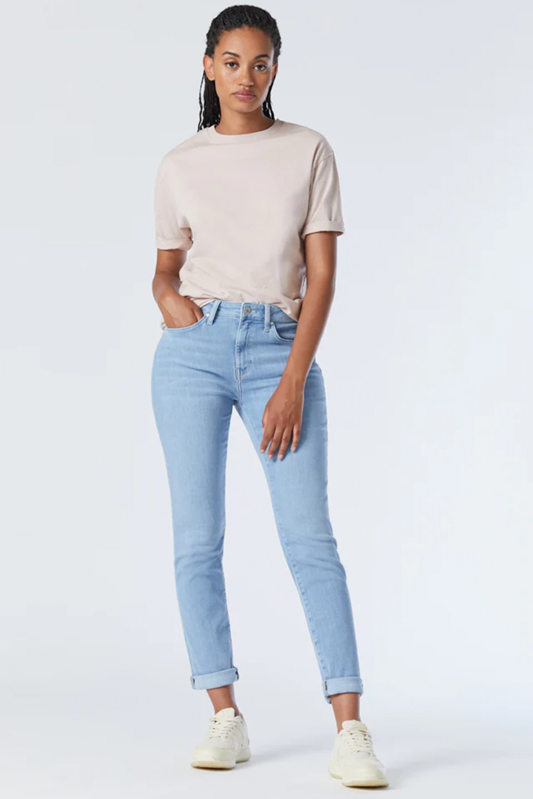 Mavi Spring 2024 Introducing the Kathleen Slim Boyfriend, a midweight denim jean that offers a slim fit and high rise for a flattering silhouette.