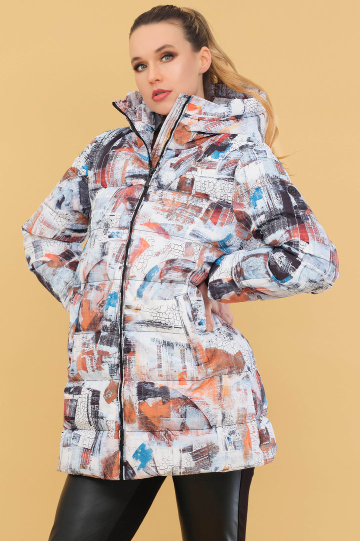 Featuring a stand-up neckline, hood and front zipper for protection from the elements, two front pockets and elasticated inner cuffs, this tasteful puffer is both a suitable jacket for any outdoor activity and a fashionable statement piece.