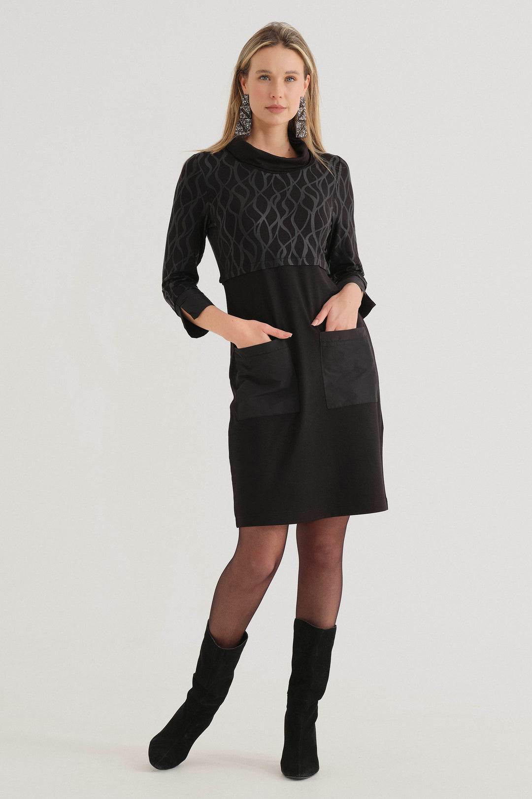 Dolcezza Fall 2024  The straight cut and fitted style create a flattering silhouette, while the pull-on design and front patch pockets add convenience. 