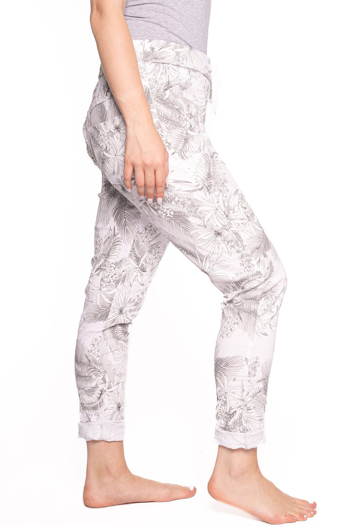 Etern Spring 2023 women's casual cropped crinkle fabric jogger pants  -white back